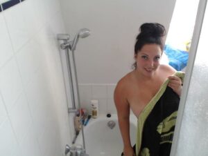 SexyStine Porno Video: Userwunsch:Geiler Duschspaß mit mir:-)